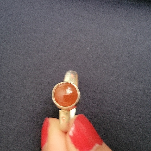 🌷Pre-loved 925 Sterling Silver Carnelian Ring - Size 6.5 - Picture 3 of 6